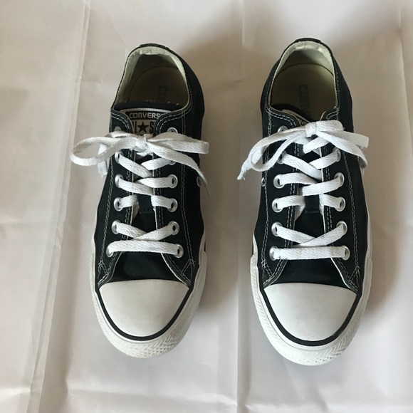 Converse Shoes - Blank and white converse